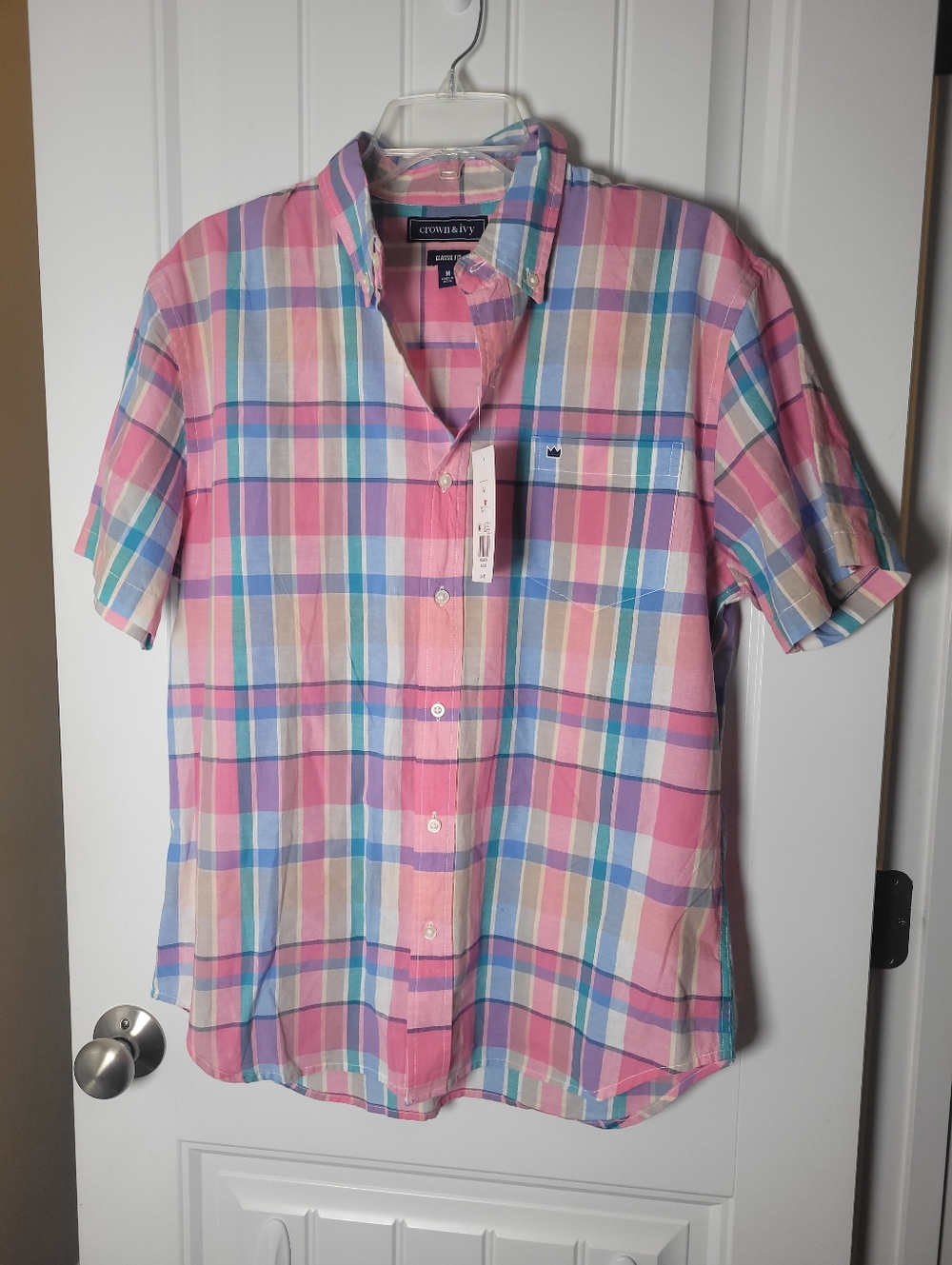 Crown and Ivy Pink and Blue Plaid Short Sleeve Button-Up Shirt.  Size M